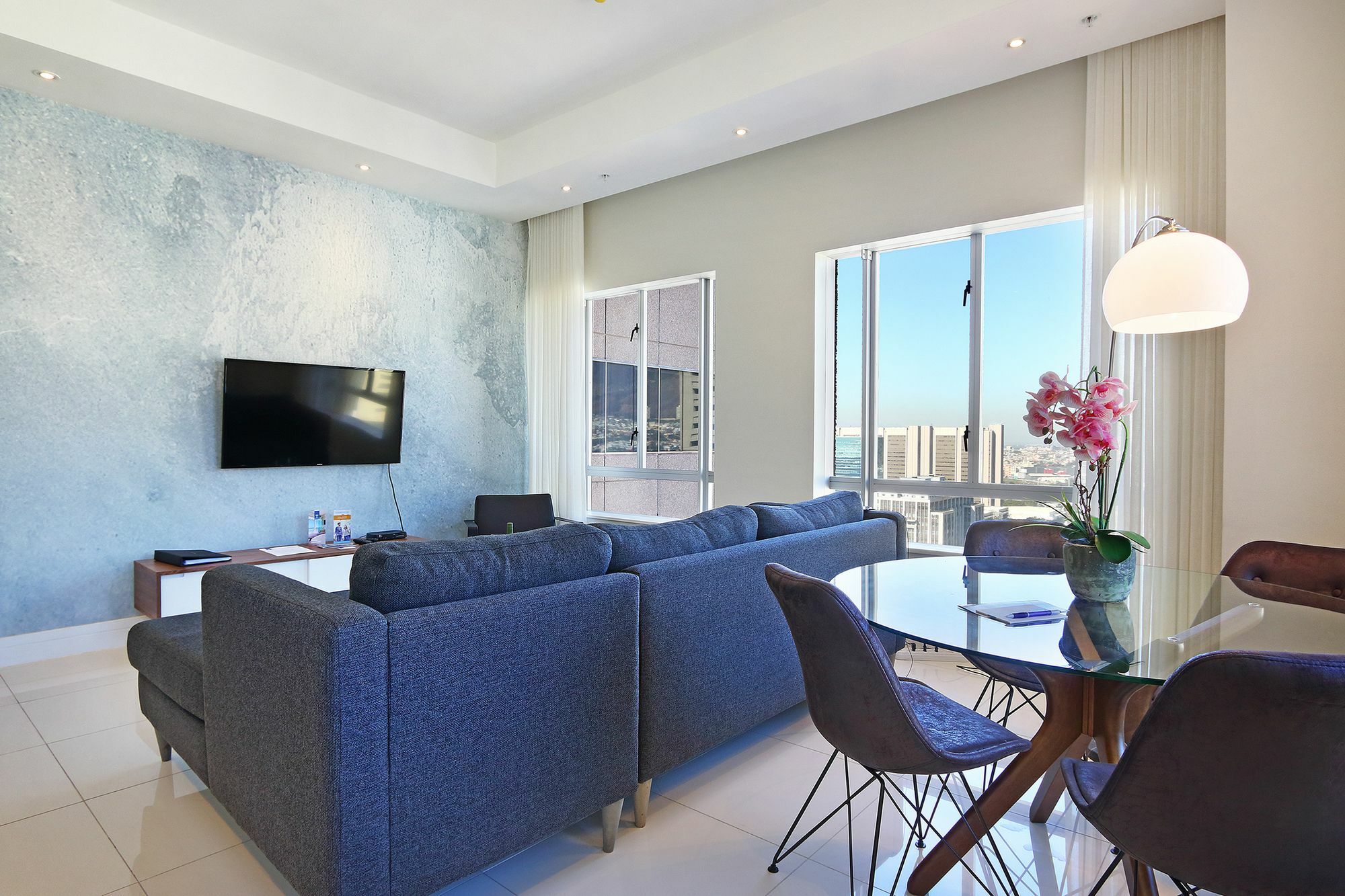 Triangle Luxury Suites By Totalstay Cape Town Exterior photo