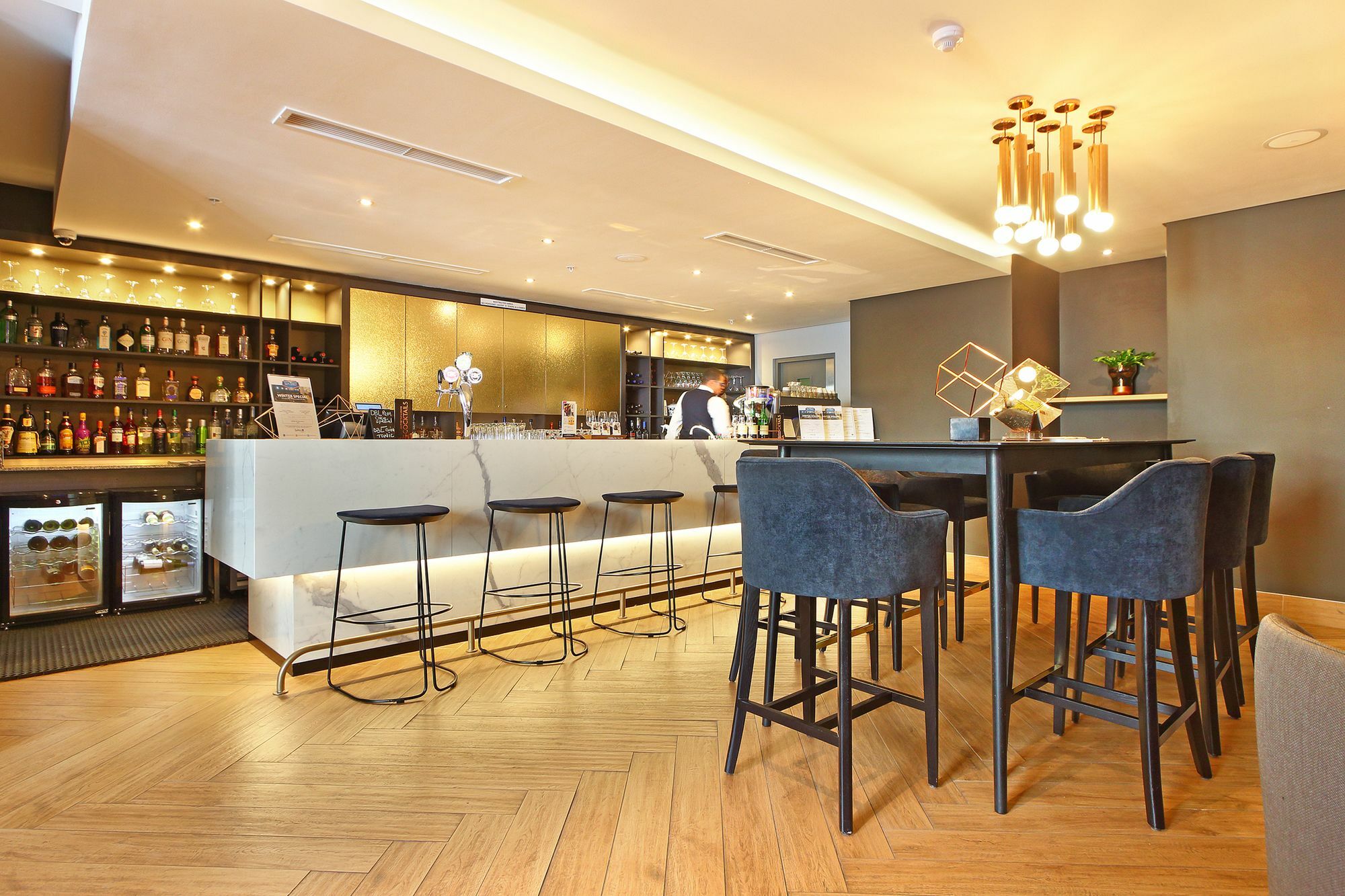 Triangle Luxury Suites By Totalstay Cape Town Exterior photo